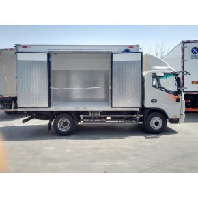冷鏈物流與城市配送的得力助手 1-15米冷藏車(chē)、快遞貨車(chē)與隨車(chē)吊的批量定制解決方案